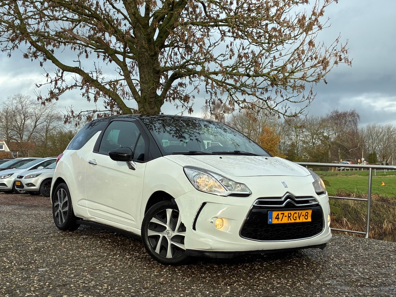 Citroën DS3 - 1.6 e-HDi So Chic 1.6 e-HDi So Chic | €1.975,-!! - AutoWereld.nl