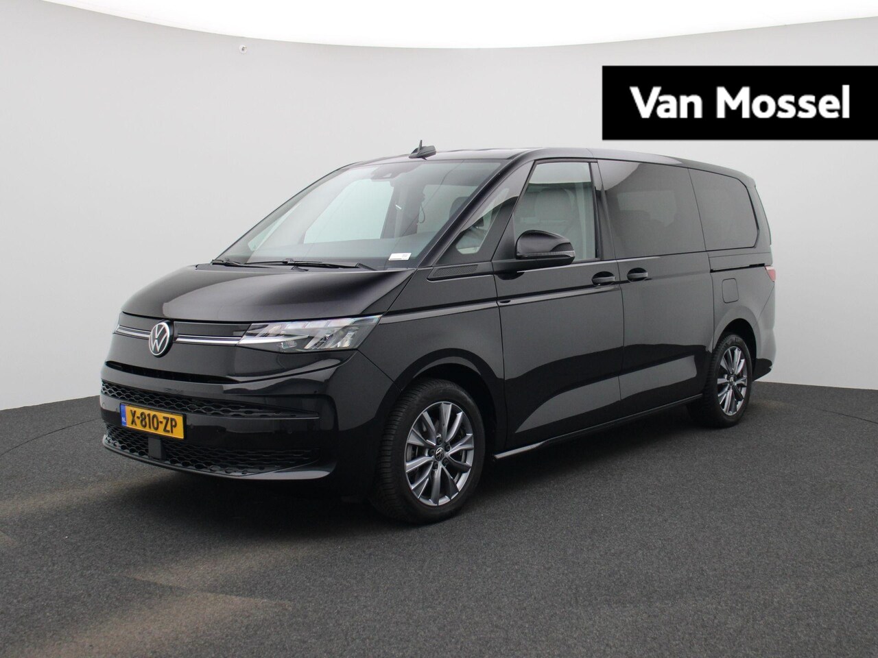Volkswagen Multivan - 1.4 eHybrid L2H1 Life 218PK | 18 inch velgen | Automaat | Achteruitrijcamera | Keyless ent - AutoWereld.nl