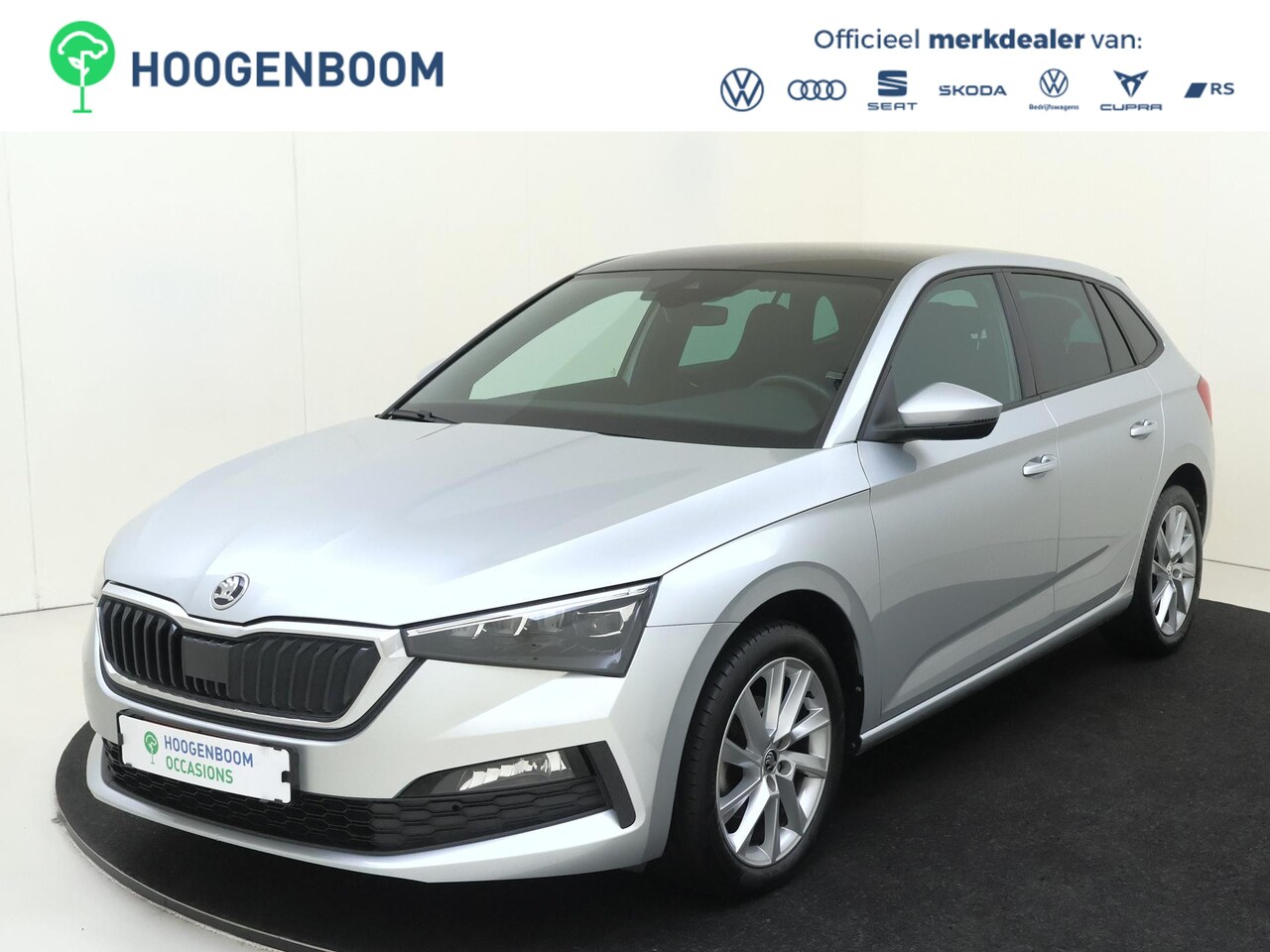 Skoda Scala - 1.0 TSI Sport Business | Panoramadak | Trekhaak | Parkeersensoren achter | Cruise control - AutoWereld.nl