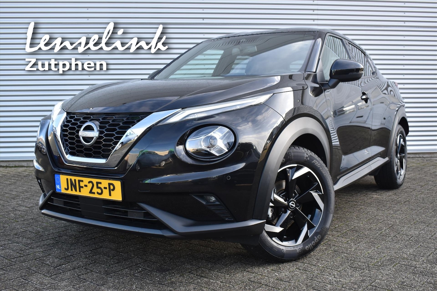 Nissan Juke - 1.0 DIG-T 114pk N-Connecta | Apple Carplay | All seasons banden | Zwarte hemelbekleding | - AutoWereld.nl