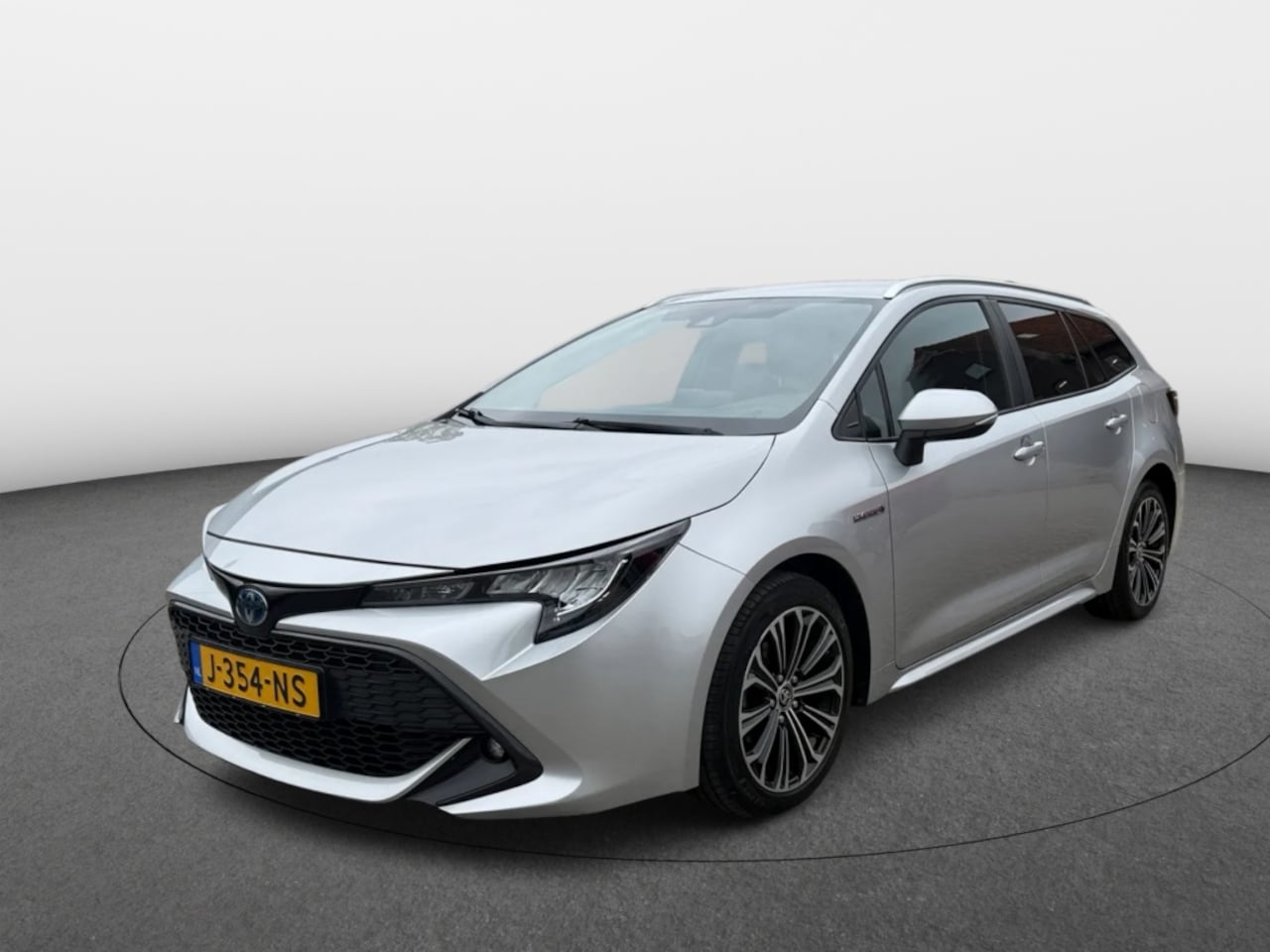 Toyota Corolla Touring Sports - 1.8 Hybrid Dynamic [ Camera Nav Stoelverwarming ] - AutoWereld.nl
