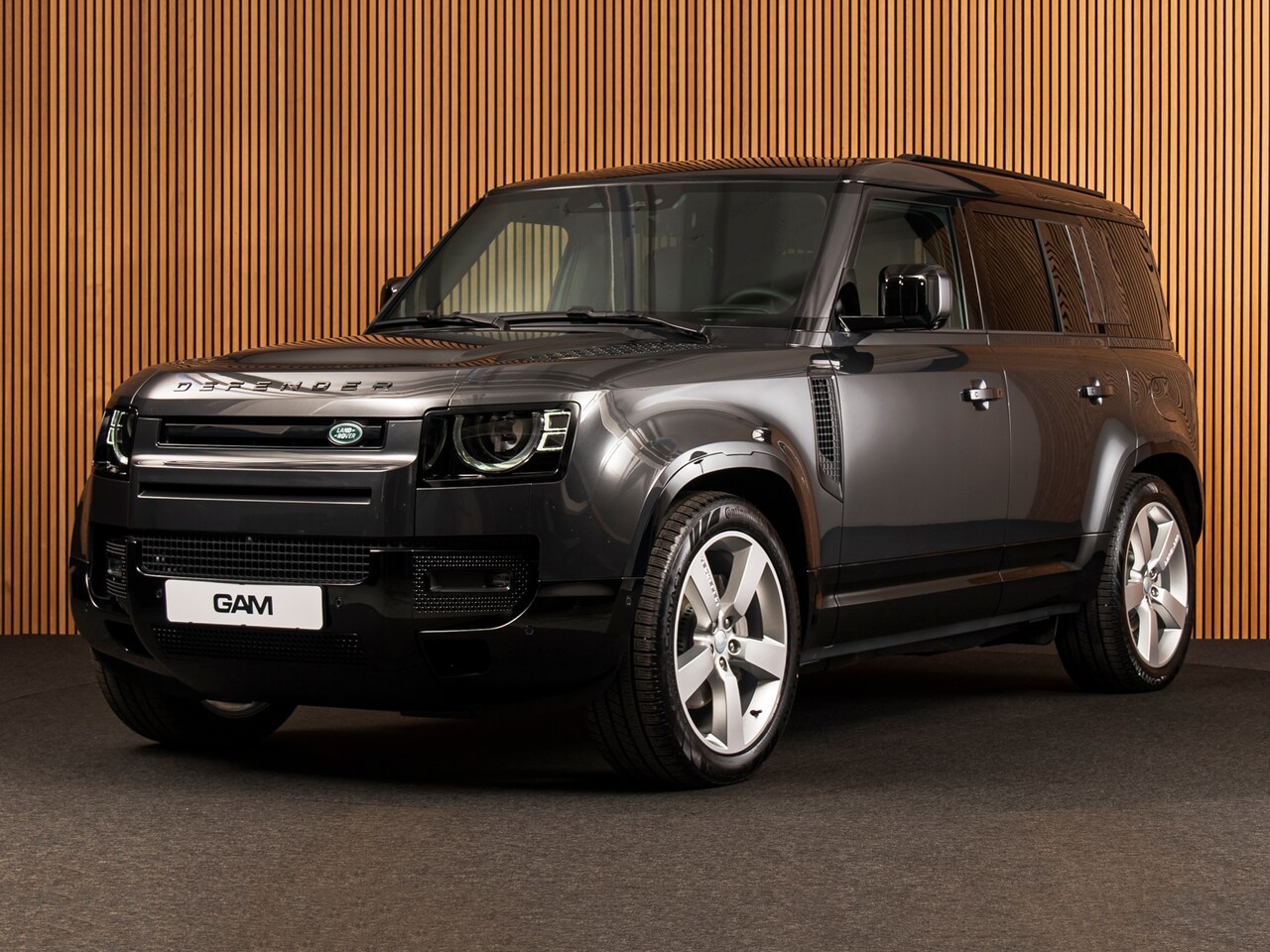 Land Rover Defender 110 - 2.0 P300e 110 X-Dynamic HSE 2.0 P300e 110 X-Dynamic HSE - AutoWereld.nl