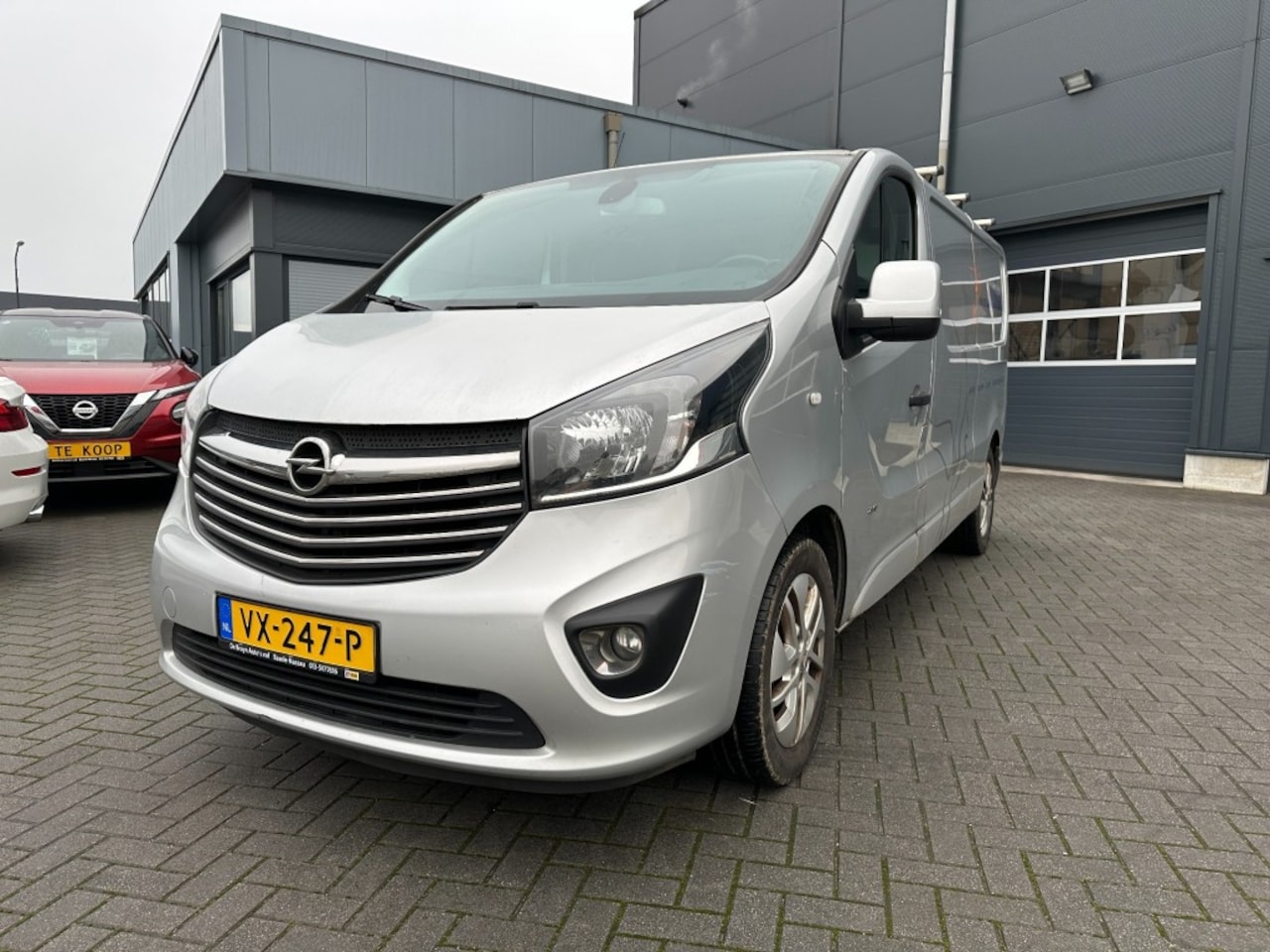 Opel Vivaro - 1.6 CDTi L2H1 Sport EcoFlex 3 pers. Navi Camera Trekhaak - AutoWereld.nl