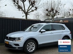 Volkswagen Tiguan - 1.5 TSI ACT Comfortline Business DIGITAL DASH - TREKHAAK - STOELVERWARMING