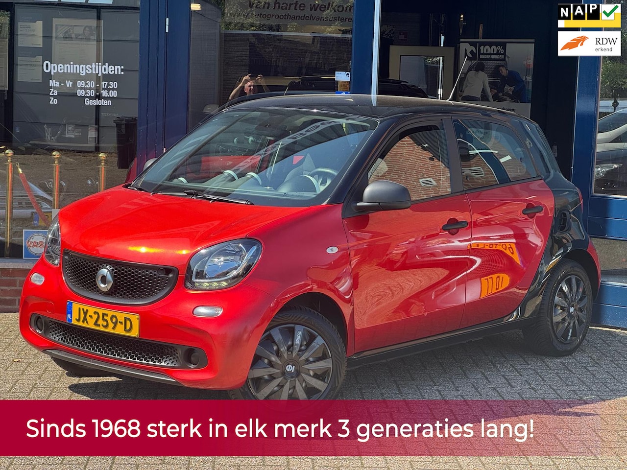 Smart Forfour - 1.0 Pure 5 deurs two tone! NL AUTO NAP! Airco l Cruise l LED l MTF-stuur l Elek pakket! TO - AutoWereld.nl