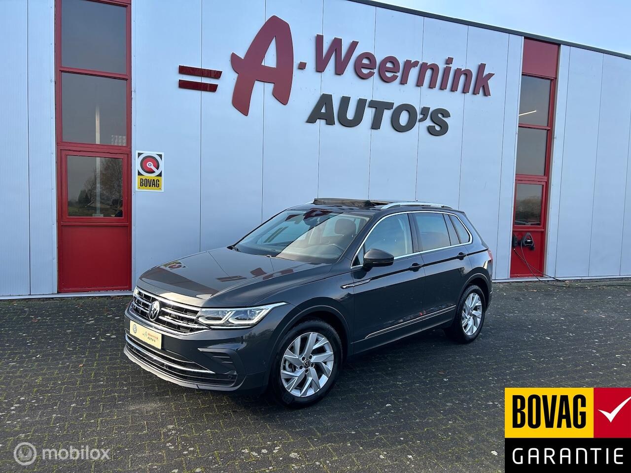 Volkswagen Tiguan - 1.5 TSI Elegance DSG Pano.dak Elec. a. klep. - AutoWereld.nl