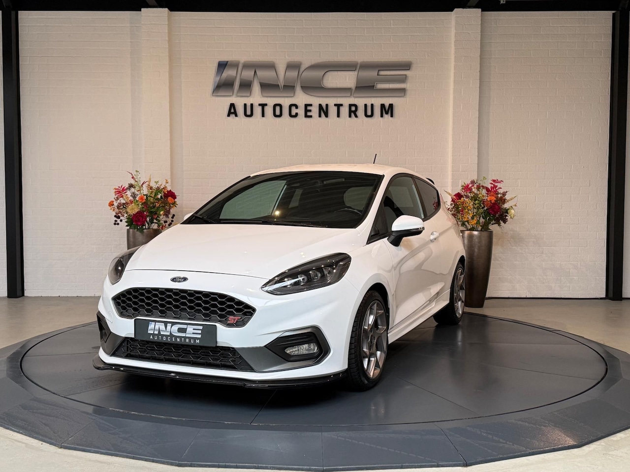 Ford Fiesta - 1.5 ST-3 Performance | Recaro | Carplay | Cruise - AutoWereld.nl