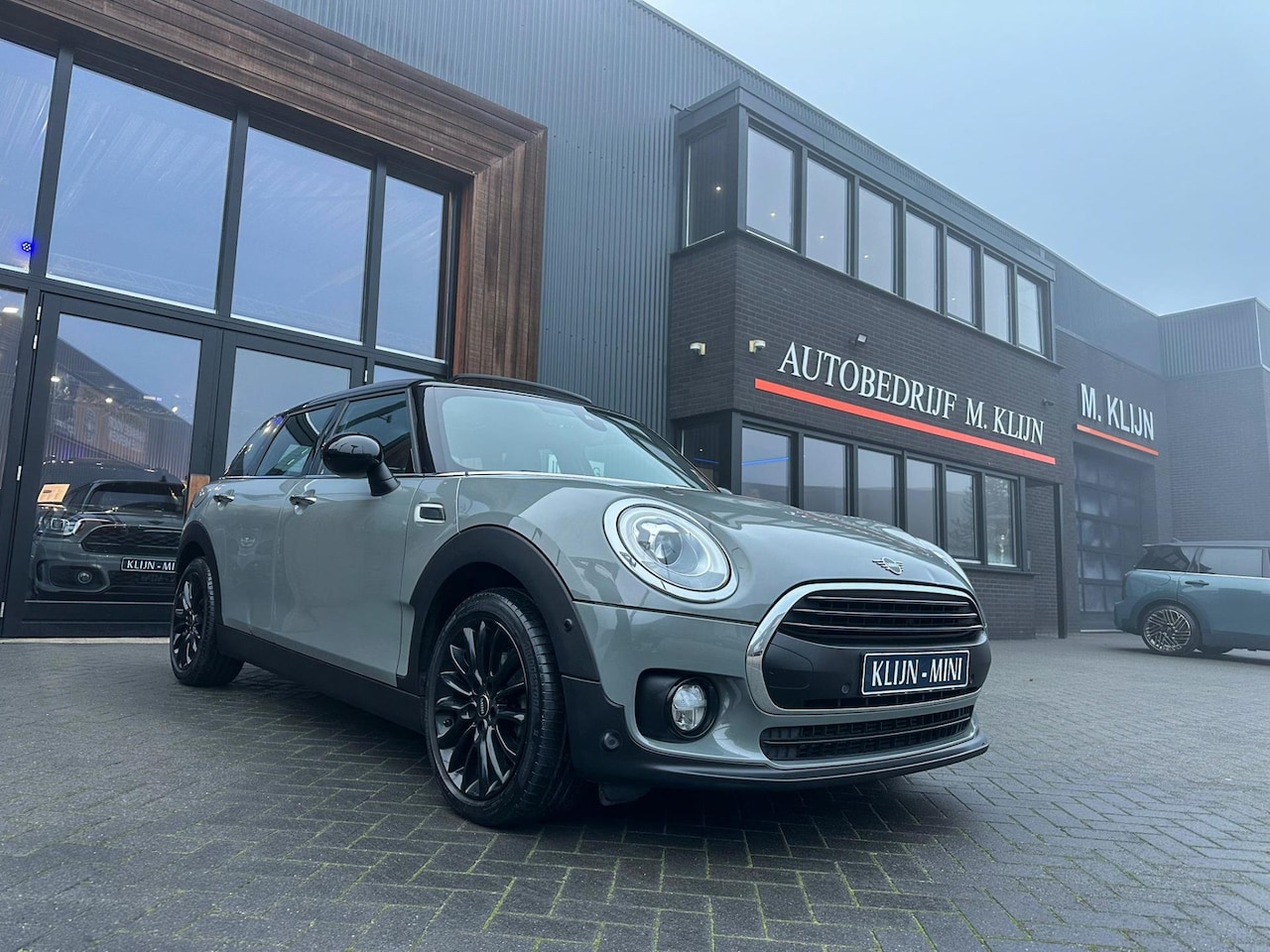 MINI Clubman - Mini 1.5 One Pepper Serious Business Ned auto/Aut 102pk/Pano/Navi/Leer/HK/Xenon - AutoWereld.nl