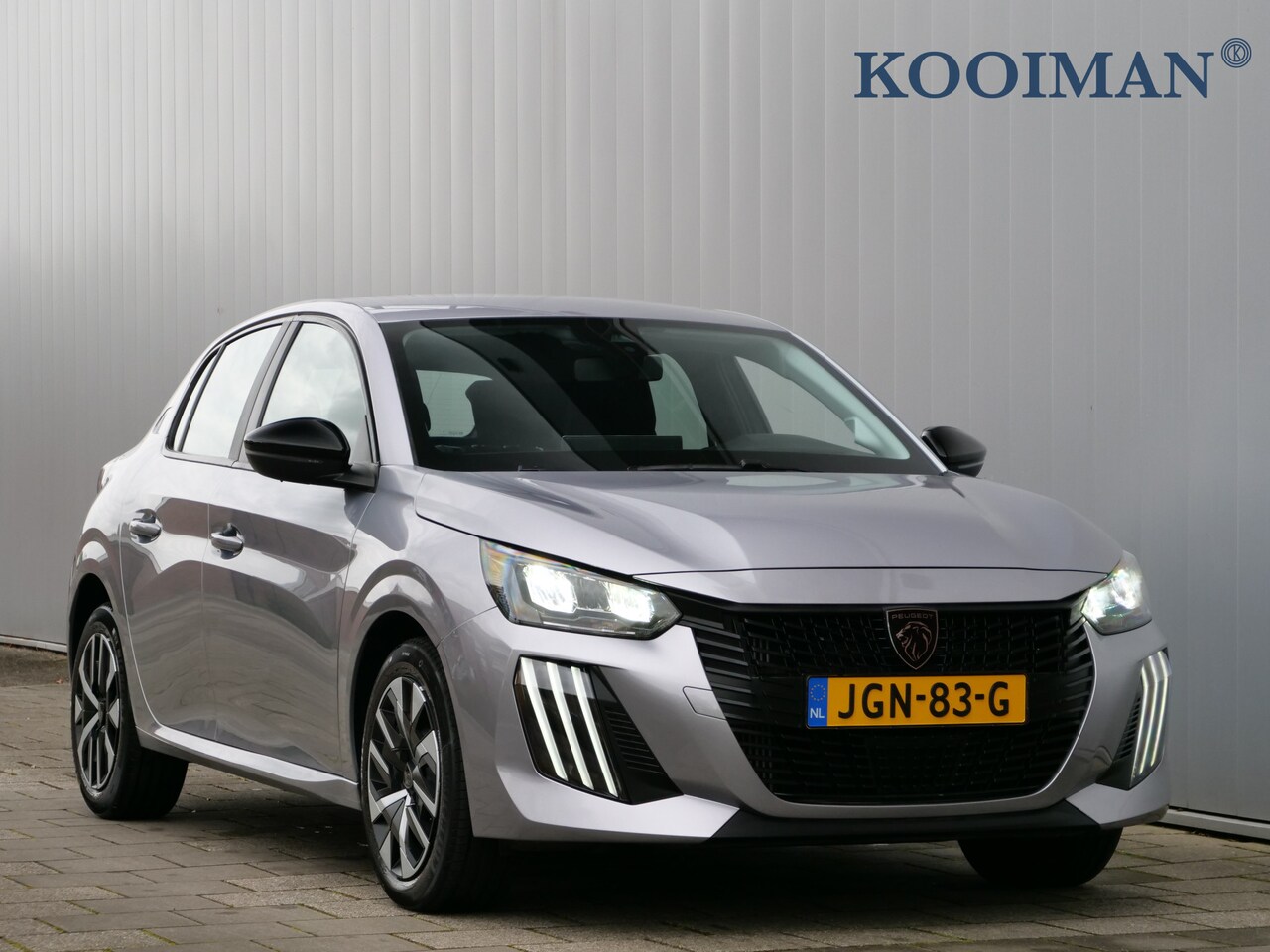 Peugeot 208 - 1.2 PureTech 100 Pk Active Apple Carplay / Navigatie / DAB / PDC - AutoWereld.nl