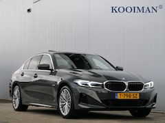 BMW 3-serie - 320e 204 Pk Automaat Leer / Navi / Schuifdak / Camera / Head-up
