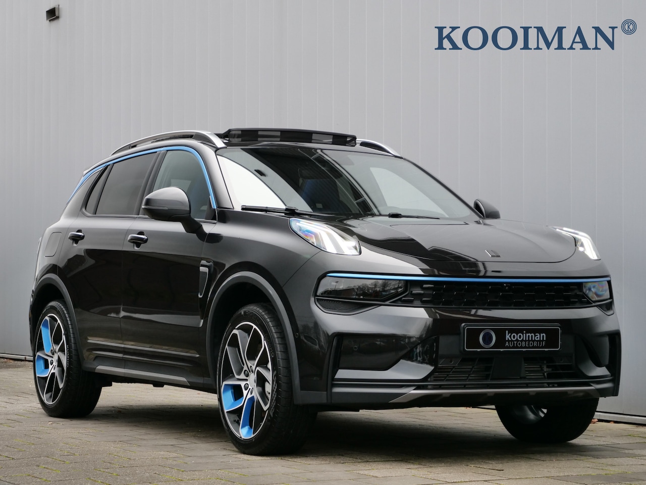 Lynk & Co 01 - 1.5 Plugin Hybrid 261pk Automaat NIEUWE AUTO! / Stuurverwarming / Zwarte hemel - AutoWereld.nl