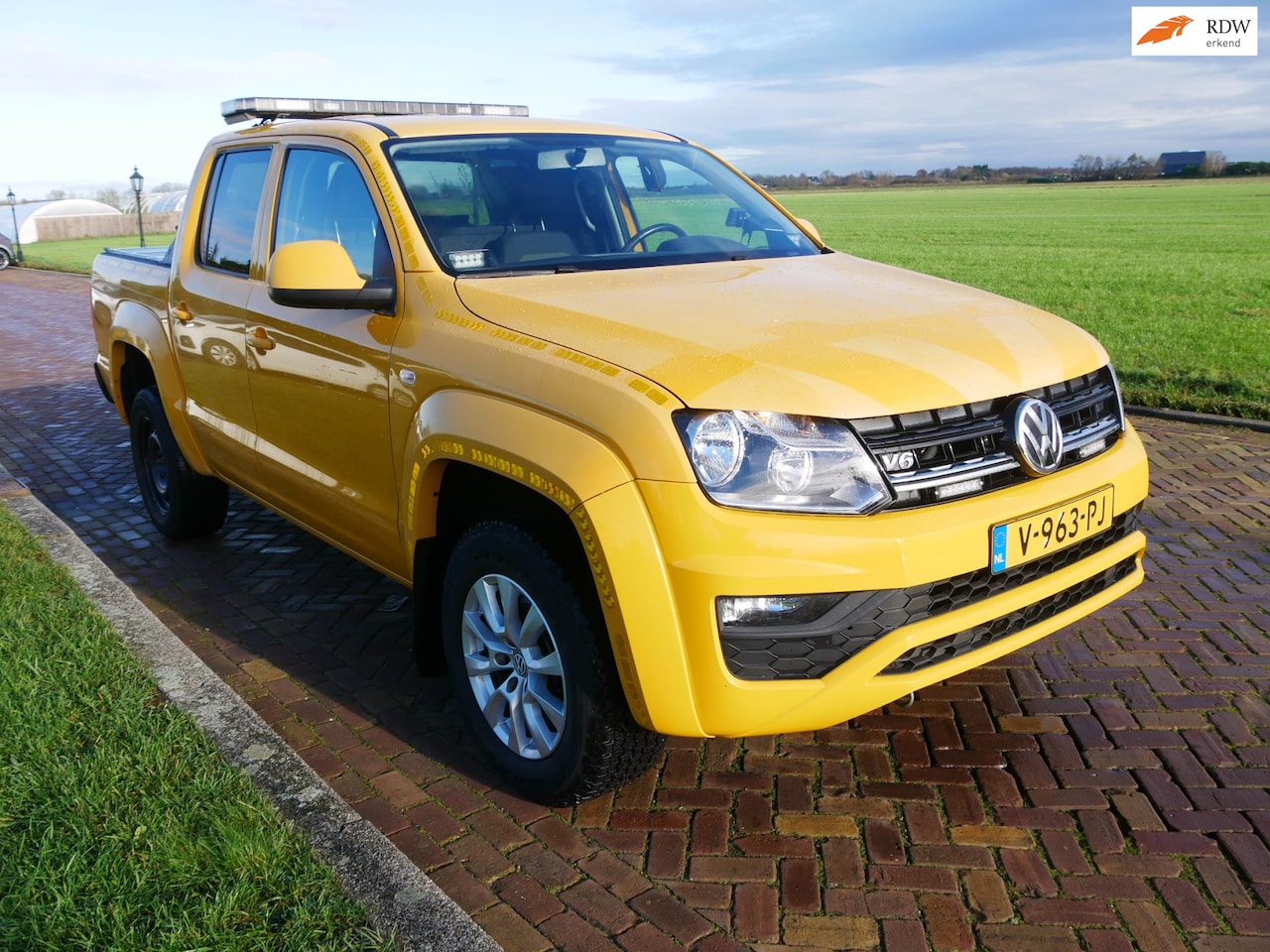 Volkswagen Amarok - 3.0 TDI V6 DSG 4Motion Plus Cab Comfortline AC NAVI ** 11999 EX BTW ** - AutoWereld.nl