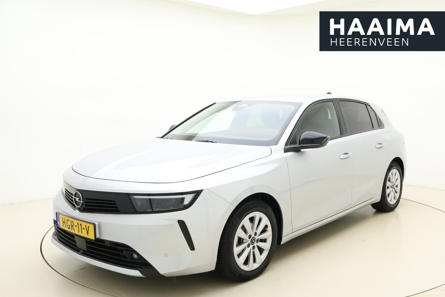 Opel Astra - 1.2 Turbo 110pk Business Edition | Navigatie | Camera | Climate control | Adapt. Cruise co - AutoWereld.nl