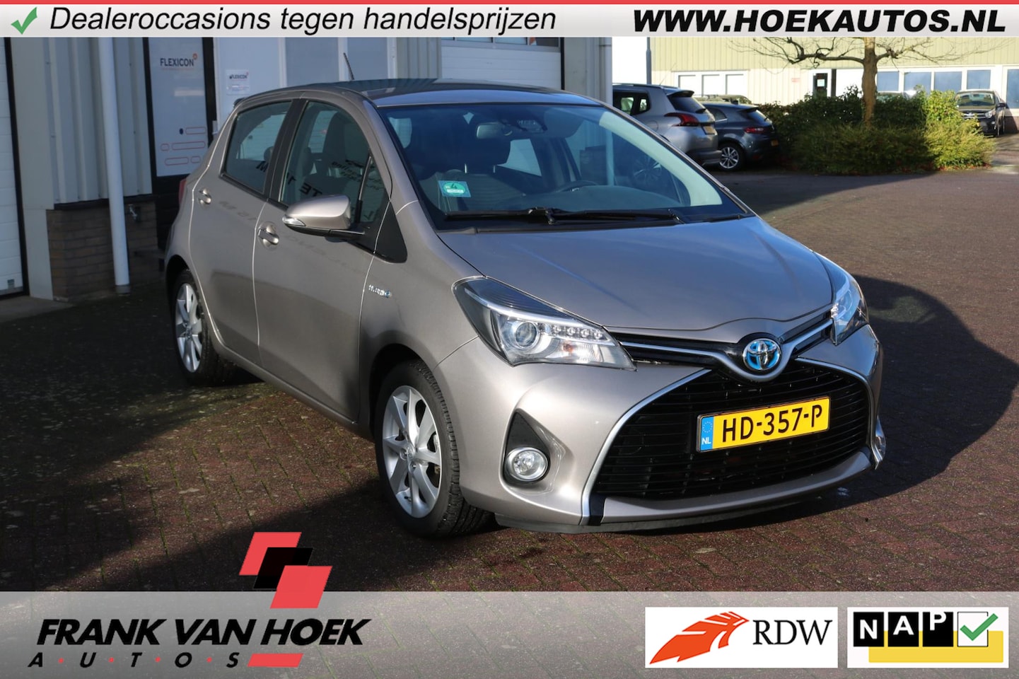 Toyota Yaris - 1.5 Hybrid Dynamic 1e Eigenaar - AutoWereld.nl