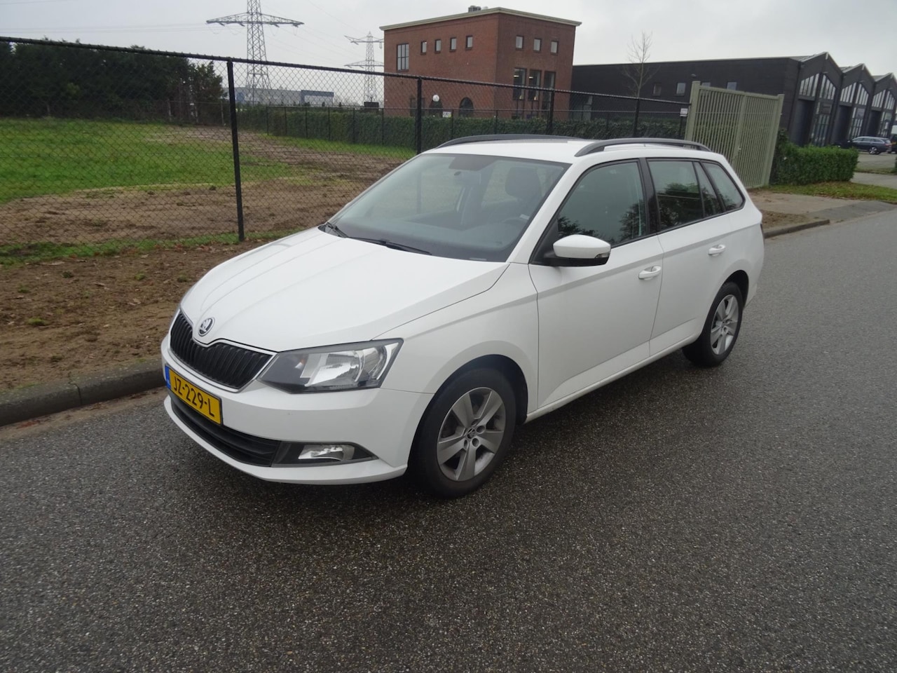 Skoda Fabia Combi - 1.0 Style 1.0 Style - AutoWereld.nl