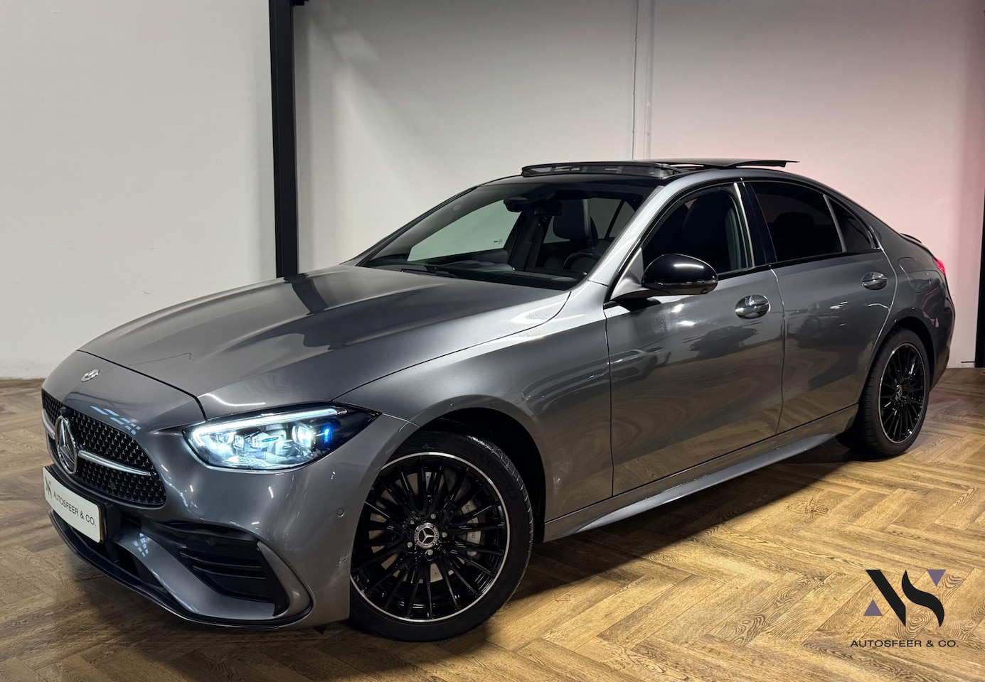 Mercedes-Benz C-klasse - 300 e AMG MEMORY HUD PANO VOL' - AutoWereld.nl