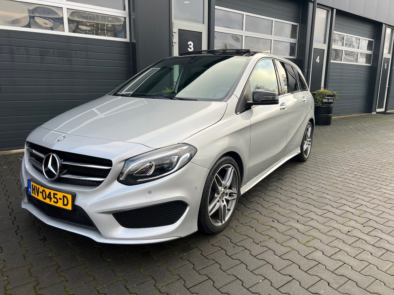Mercedes-Benz B-klasse - 180 AMG Night Edition Plus 180 AMG Night Edition Plus - AutoWereld.nl