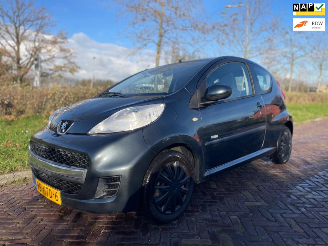 Peugeot 107 - 1.0-12V Millesim 200-Airco - AutoWereld.nl