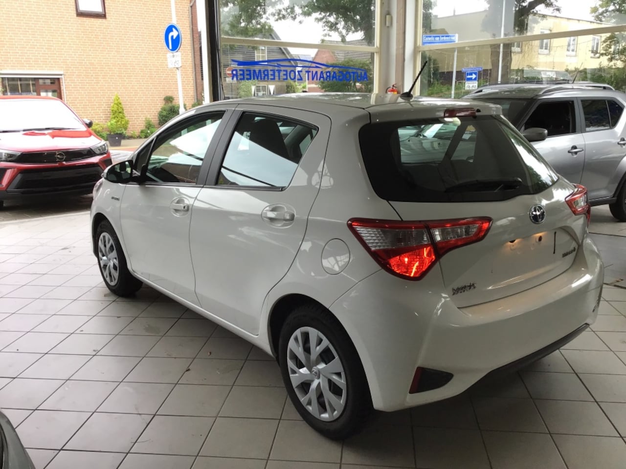 Toyota Yaris - 1.5 Hyb. Y20 Excl Ed - AutoWereld.nl