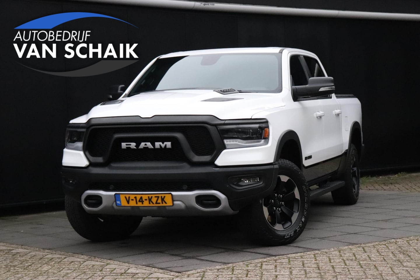 Dodge Ram 1500 - 5.7 V8 4x4 Crew Cab Rebel | LPG | PANO | H&K | CAMERA | TREKHAAK | CRUISE | NAVI | STOEL/S - AutoWereld.nl