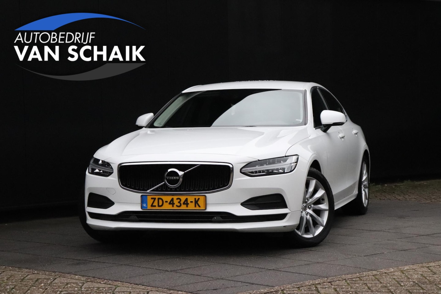 Volvo S90 - 2.0 T4 Momentum | CAMERA | VIRTUAL COCKPIT | CRUISE | APPLE CARPLAY | - AutoWereld.nl