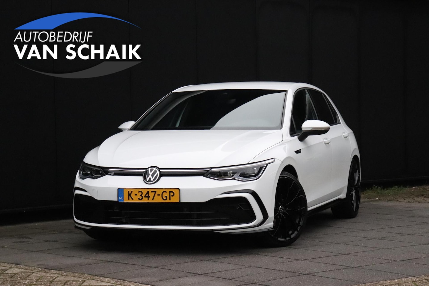 Volkswagen Golf - 1.5 eTSI R-LINE | PDC | NAVI | APPLE CARPLAY | STOEL/STUURVERW. | - AutoWereld.nl