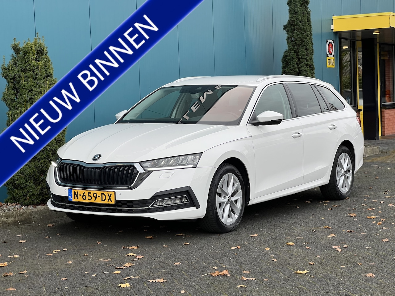 Skoda Octavia Combi - 1.0 e-TSI Business Edition Plus CARPLAY|ADAPT.CRUISE|ELEK.A.KLEP|NAV|LED|PDC|17'LMV - AutoWereld.nl