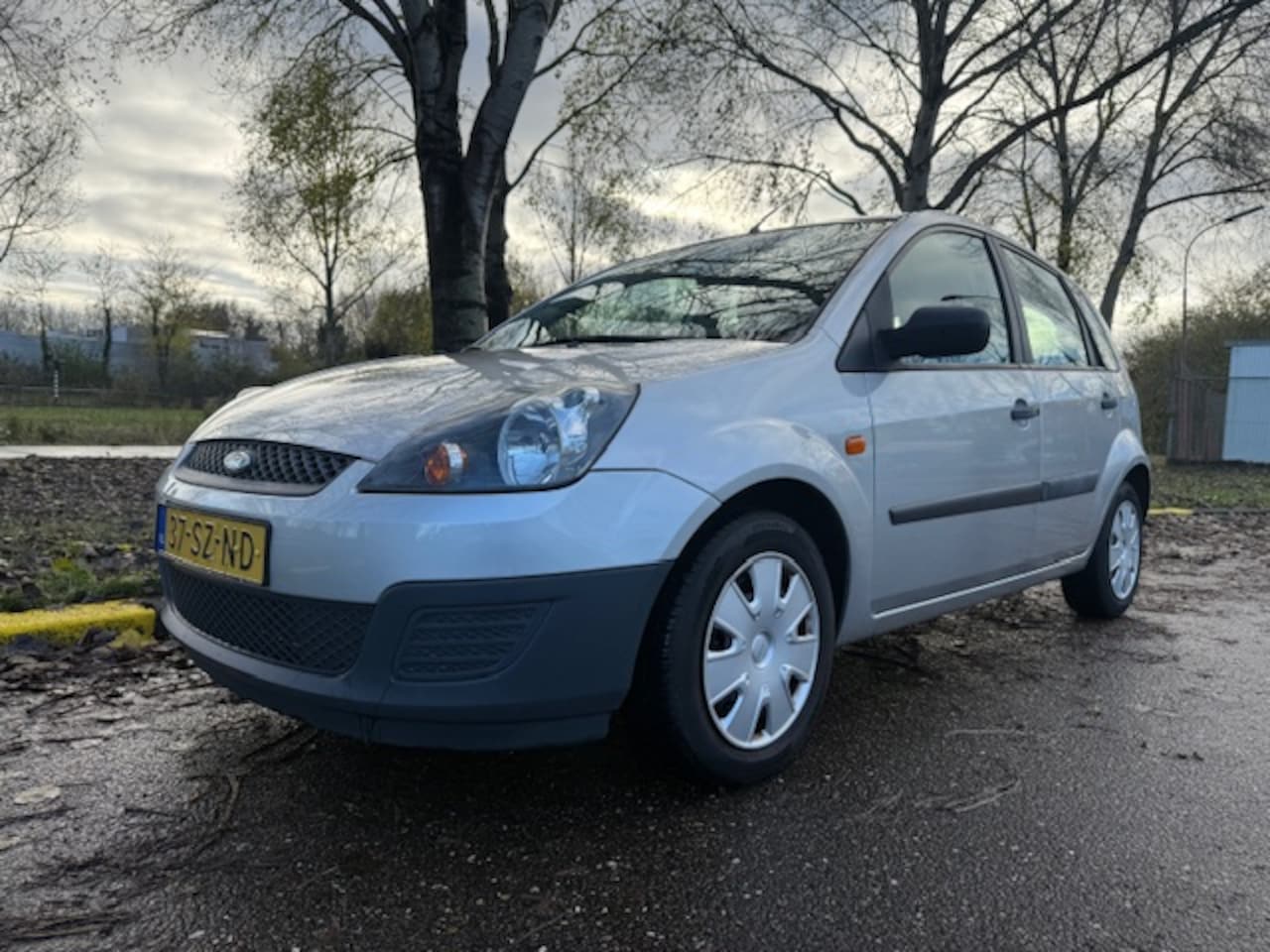 Ford Fiesta - 1.3-8V Champion Airco - AutoWereld.nl