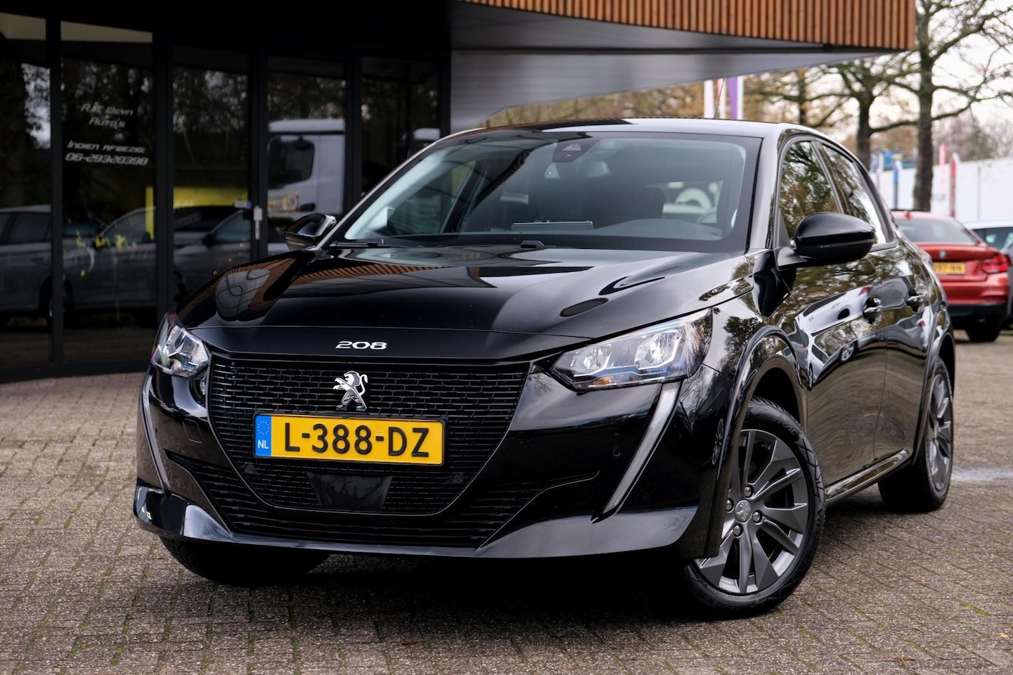 Peugeot e-208 - EV Allure 50 kWh/360° Camera|Lane Assist|Carplay|DAB|Clima|DAB|SoH94,5%|PDC - AutoWereld.nl