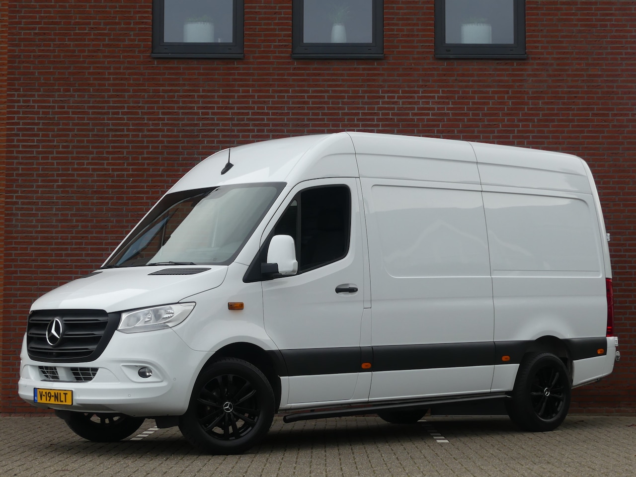 Mercedes-Benz Sprinter - 317 CDI L2H2 Camera/PDC/Navigatie/Cruise control - AutoWereld.nl