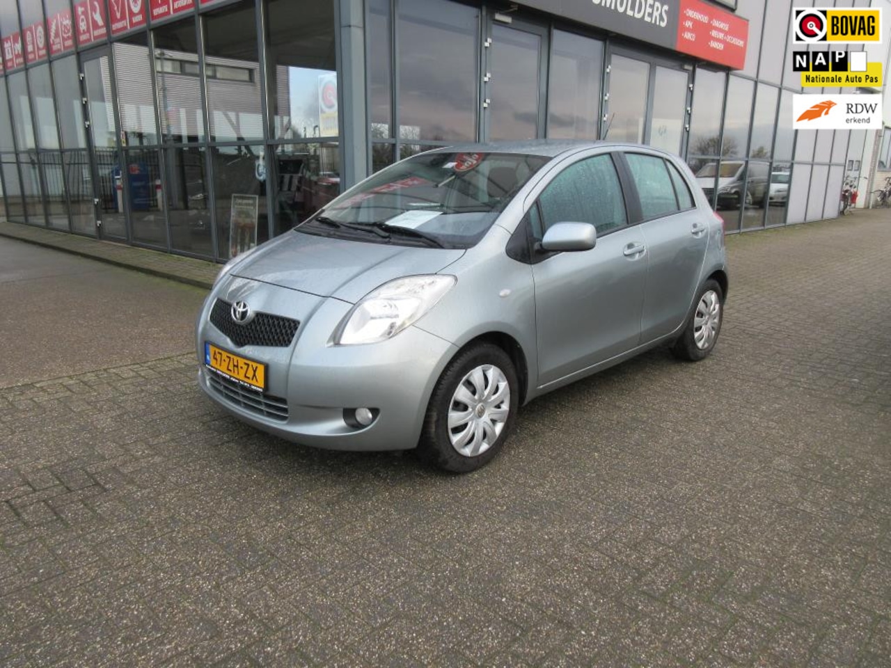 Toyota Yaris - 1.3 VVTi Sol MMT 1.3 VVTi Sol MMT - AutoWereld.nl