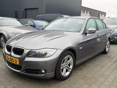 BMW 3-serie - 318i Executive Facelift | KETTING MOET VERVANGEN WORDEN