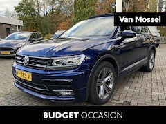 Volkswagen Tiguan - 2.0 TDI Highline 150 PK DSG | Automaat | R-Line Exterieur | Trekhaak | Panoramadak | Elekt