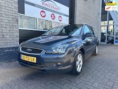 Ford Focus Wagon - 1.6-16V Futura Met Jaar APK