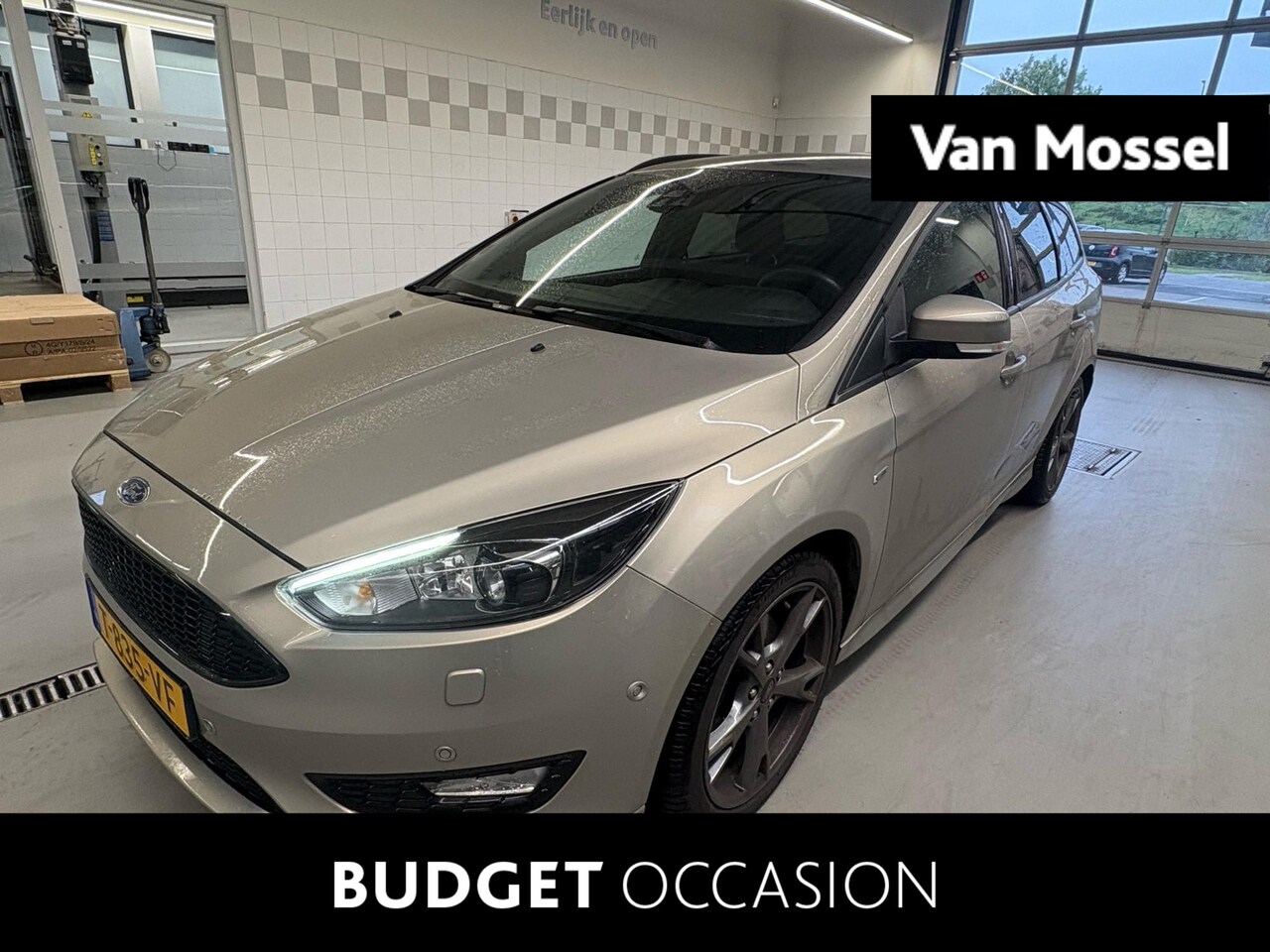 Ford Focus Wagon - 1.5 Titanium 1.5 Titanium - AutoWereld.nl
