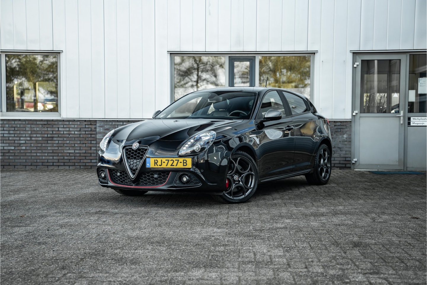 Alfa Romeo Giulietta - 1.6 JTDm Super | Tijdelijke Black friday deal, nu van 12.950.- voor 11.850. - AutoWereld.nl