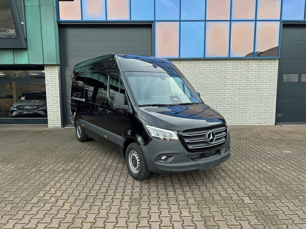 Mercedes-Benz Sprinter - 317 L2H2 2x Schuifdeur Alarm kl3 Adaptieve cruise Digitale binnenspiegel Pro Trekhaak 3.5T - AutoWereld.nl
