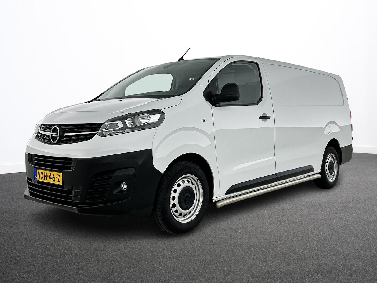 Opel Vivaro - 145PK L3 Edition Automaat Airco Navi Trekhaak Airco Cruise Control Trekhaak Side-bars - AutoWereld.nl