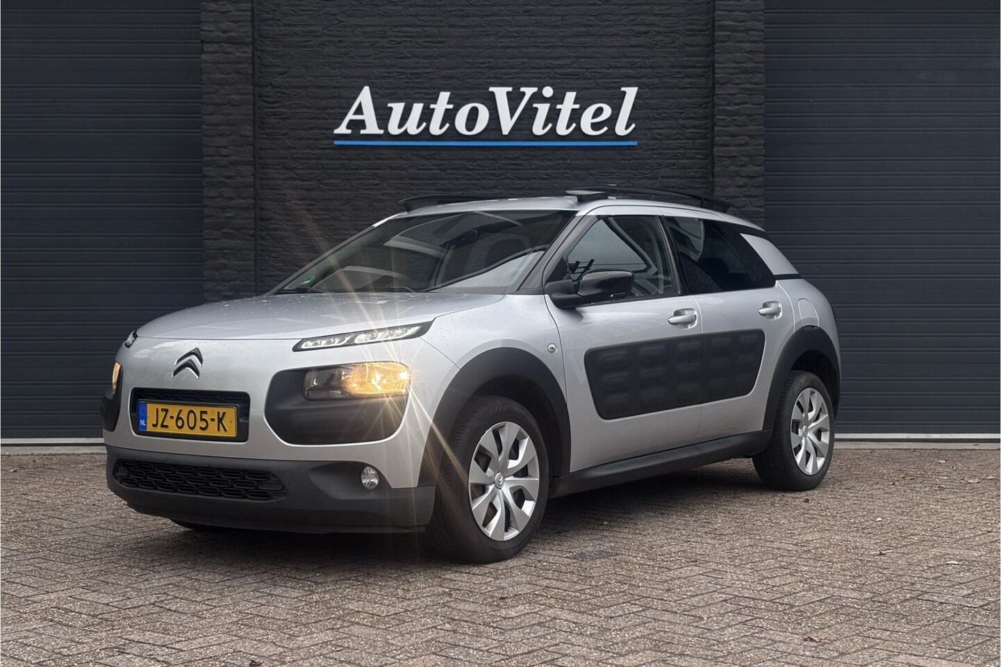 Citroën C4 Cactus - 1.2 PureTech Business Automaat | PDC | NAVI | NAP - AutoWereld.nl