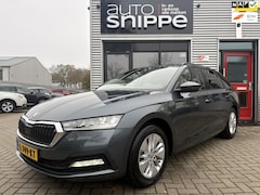 Skoda Octavia Combi - 1.0 TSI Business Edition -CLIMA-CRUISE-TREKHAAK-SFEERVERLICHTING-APPLE CARPLAY/ANDROID AUT