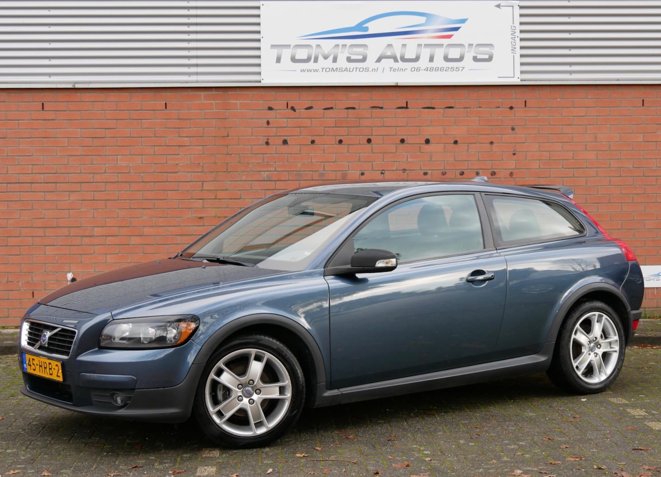 Volvo C30 - 1.8 Sport airco. cruise. zeer mooi - AutoWereld.nl