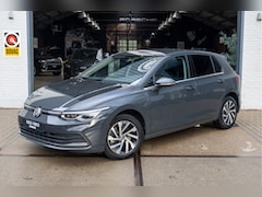 Volkswagen Golf - 1.4 eHybrid Style *Massage | Sfeerverlichting | ACC | Clima | Navi | Memory | Apple Carpla