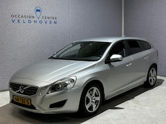 Volvo V60 - 1.6 T3 Kinetic // D-RIEM VV 176.319 KM // NAV //