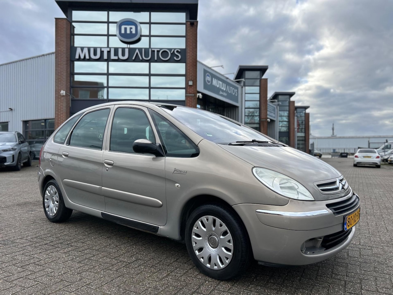Citroën Xsara Picasso - 1.6i-16V Caractère Airco NAP APK - AutoWereld.nl
