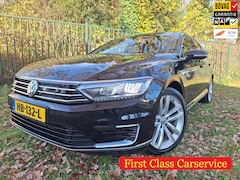 Volkswagen Passat Variant - 1.4 TSI GTE Highline | Panoramadak | Trekhaak | Zeer netjes