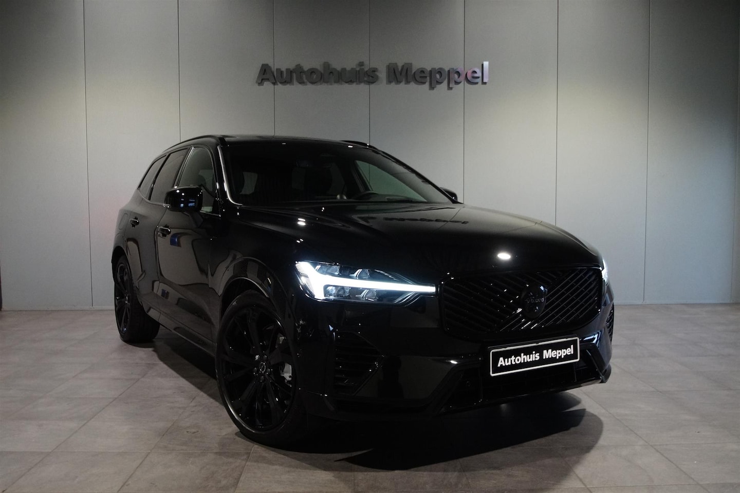 Volvo XC60 - T8-AWD | 2026!! Model | Black-Ultra | B&W | Massage/Verkoelde Stoelen | Trekhaak | - AutoWereld.nl