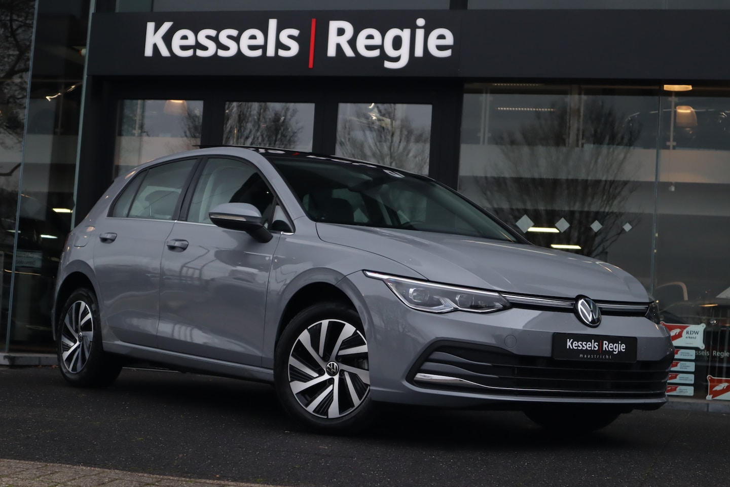 Volkswagen Golf - 1.4 eHybrid Style Pano Memory IQ ACC Bliss Ambient Stuur+Stoelverwarming - AutoWereld.nl