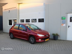 Peugeot 206 - 1.4 Forever/NAP/Airco/APK/Lage kilometerstand