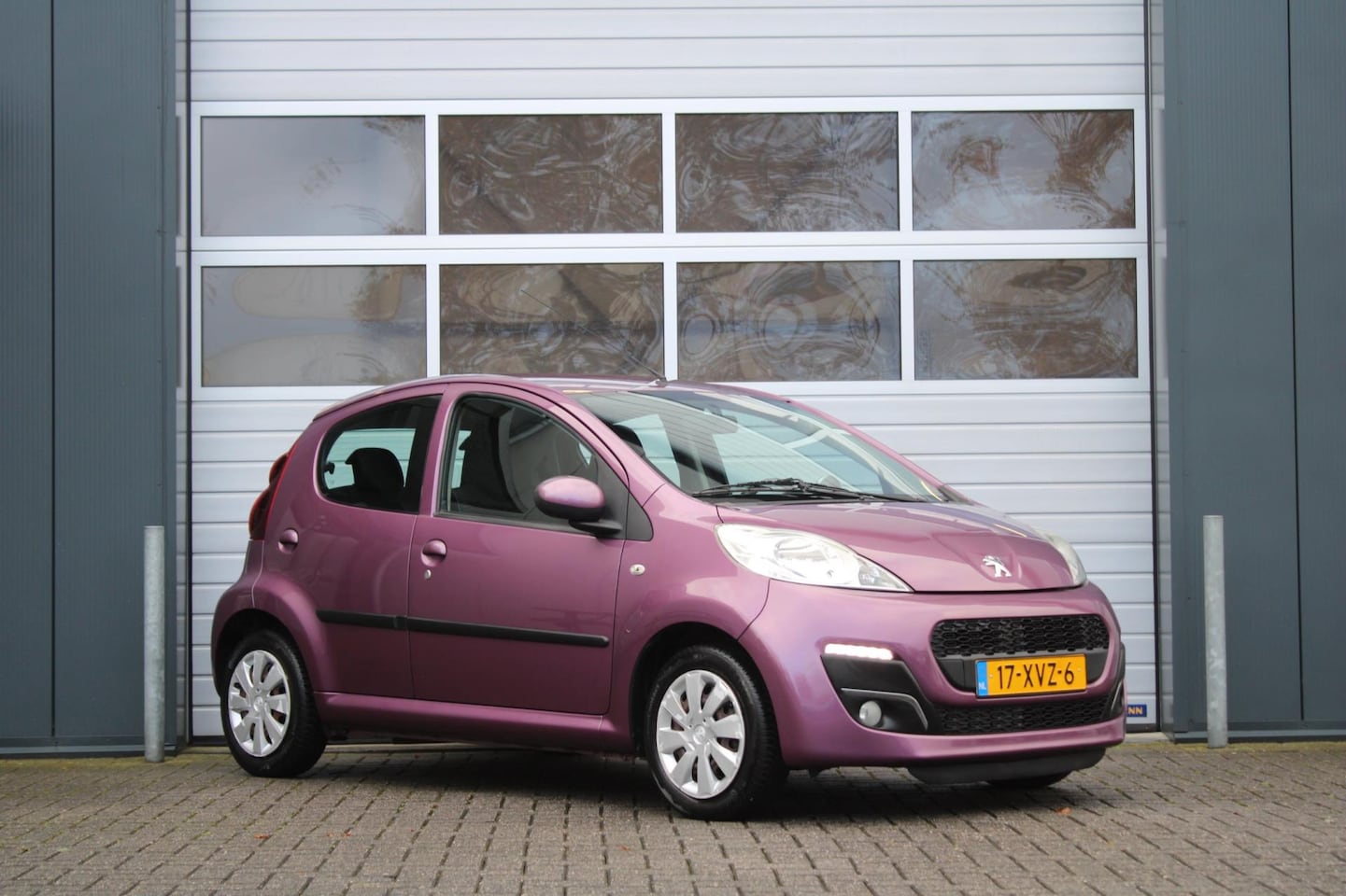 Peugeot 107 - 1.0 Envy 5-Deurs Airco/Bluetooth/Stuurbekrachtiging/Elek.Ramen/C.V./LED/RadioCD.AUX.USB/Is - AutoWereld.nl