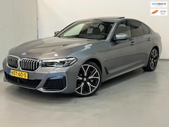 BMW 5-serie - 530e M Sport / Schuifdak / BTW / 20" LM / CarPlay